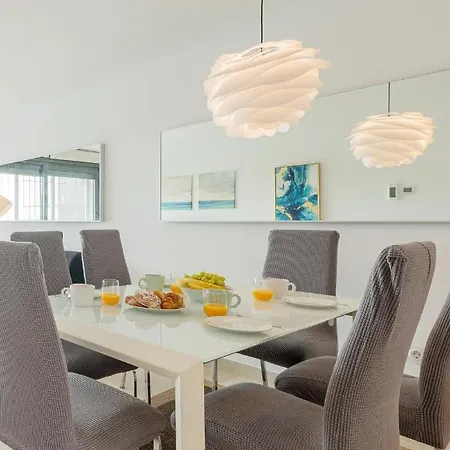 Myflats Luxury Ocean Side Apartment *