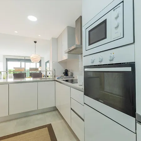 Myflats Luxury Ocean Side Apartment *